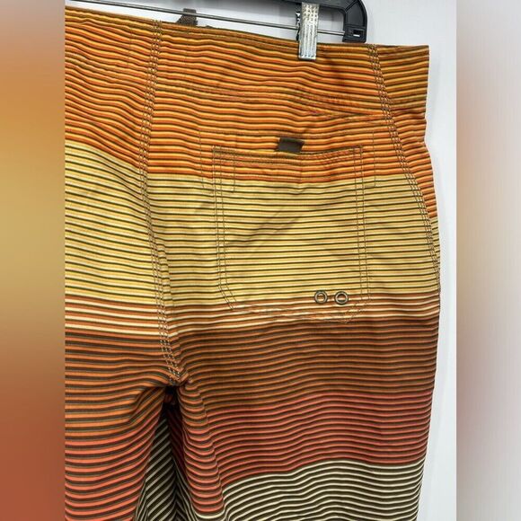 Old Navy multicolor‎ men's trunks size large - Picture 5 of 5